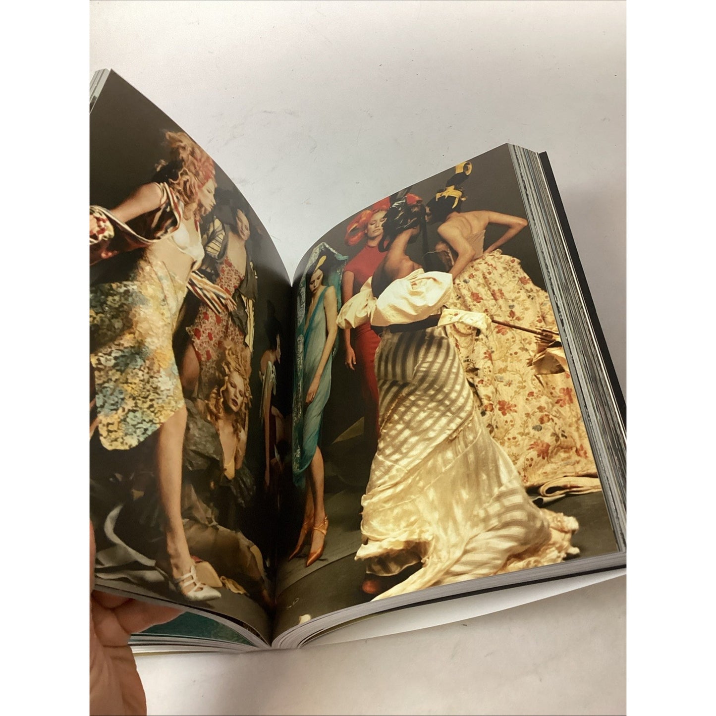 Grace: Thirty Years of Fashion at Vogue - Softcover Book