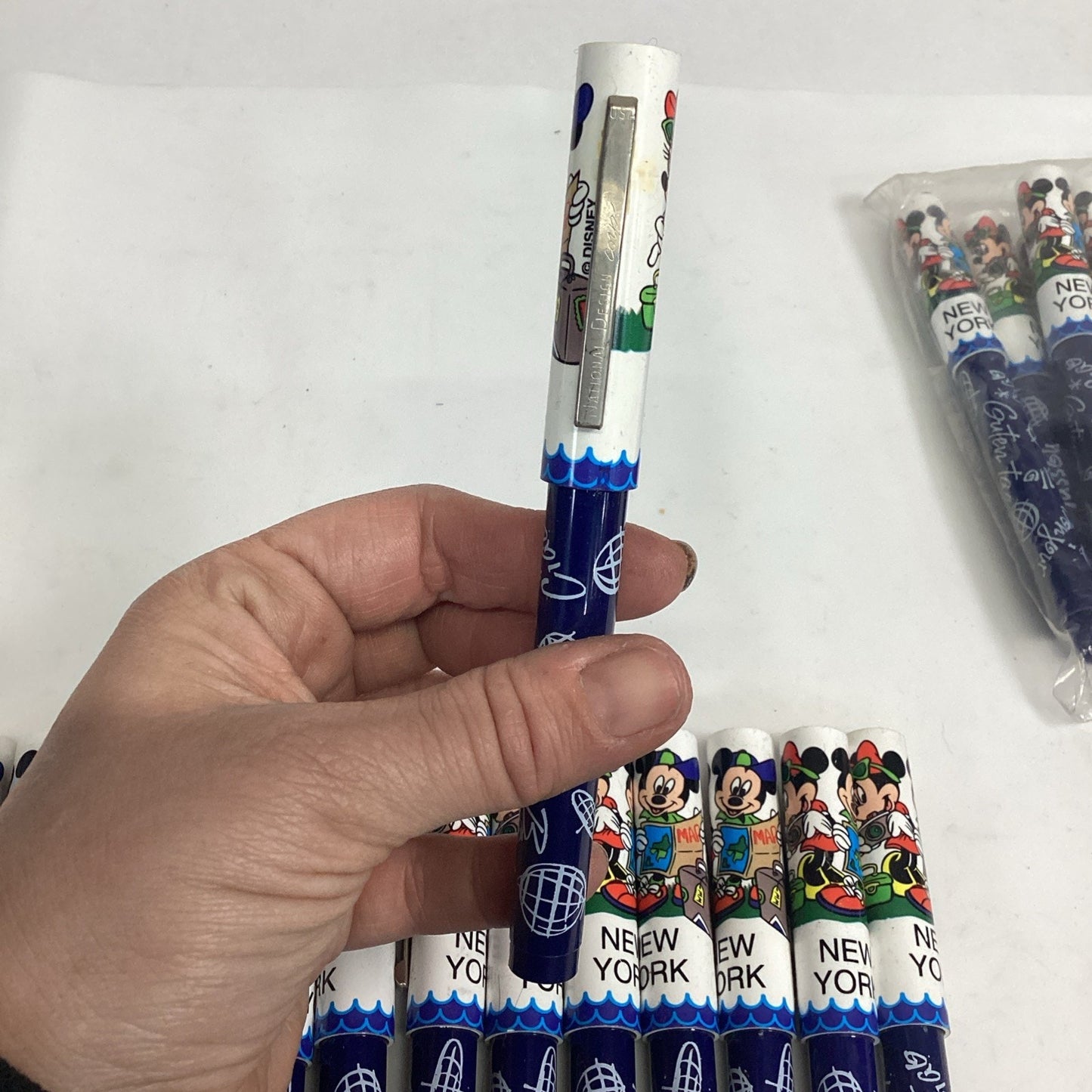 Large Lot Of 26 Disney Mickey Mouse & Minnie Mouse New York Souvenir Pens - New