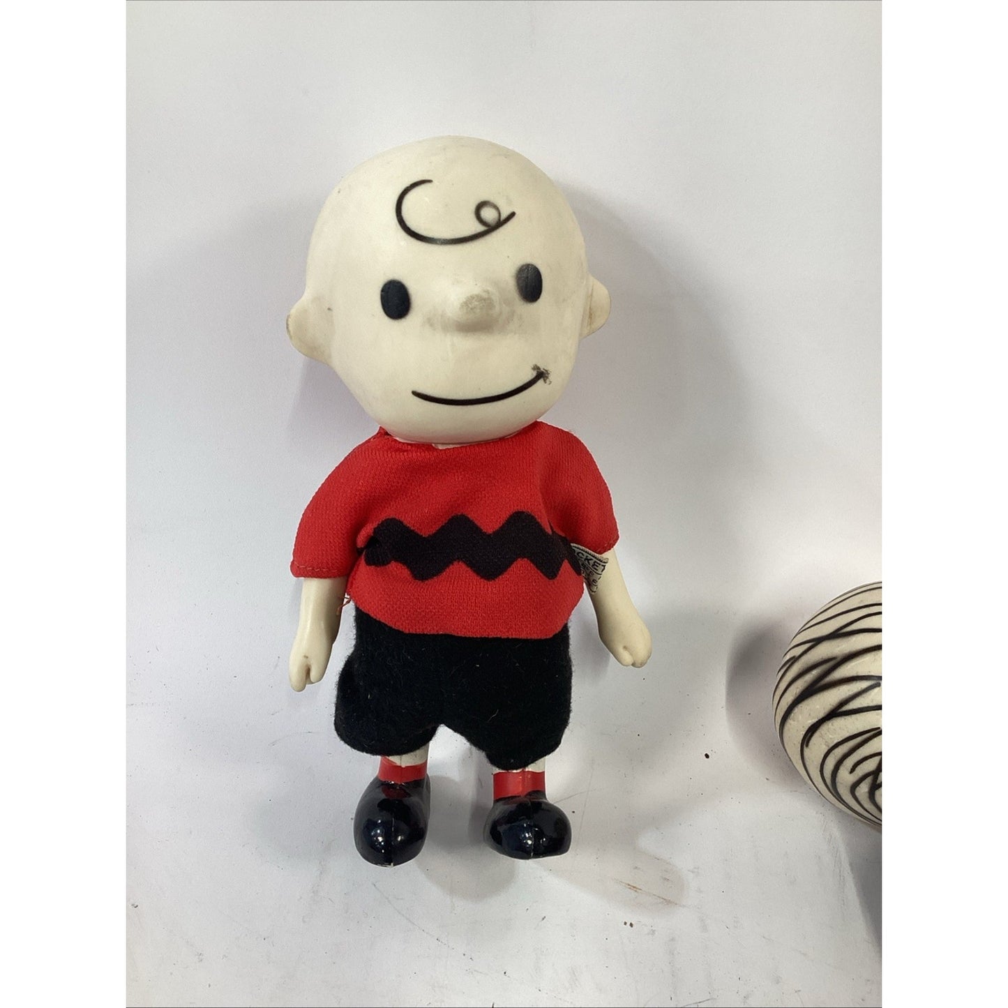 Vintage 1960’s Pocket Dolls Peanuts • Charlie Brown, Lucy, Linus,