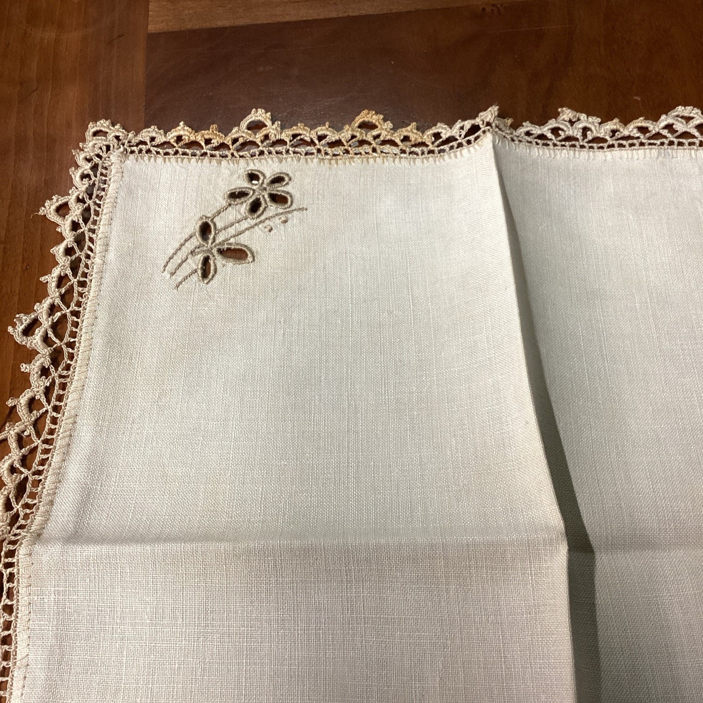 Vintage Floral Linen Tablecloth W/ 6 Linen Napkins - Embroidered Flowers Set