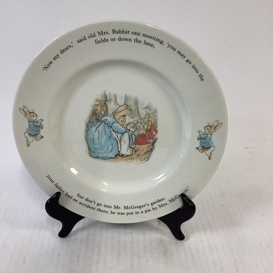 Wedgwood 1993 Peter Rabbit Plate Etruria Barlaston Beatrix Potter England 9.75"