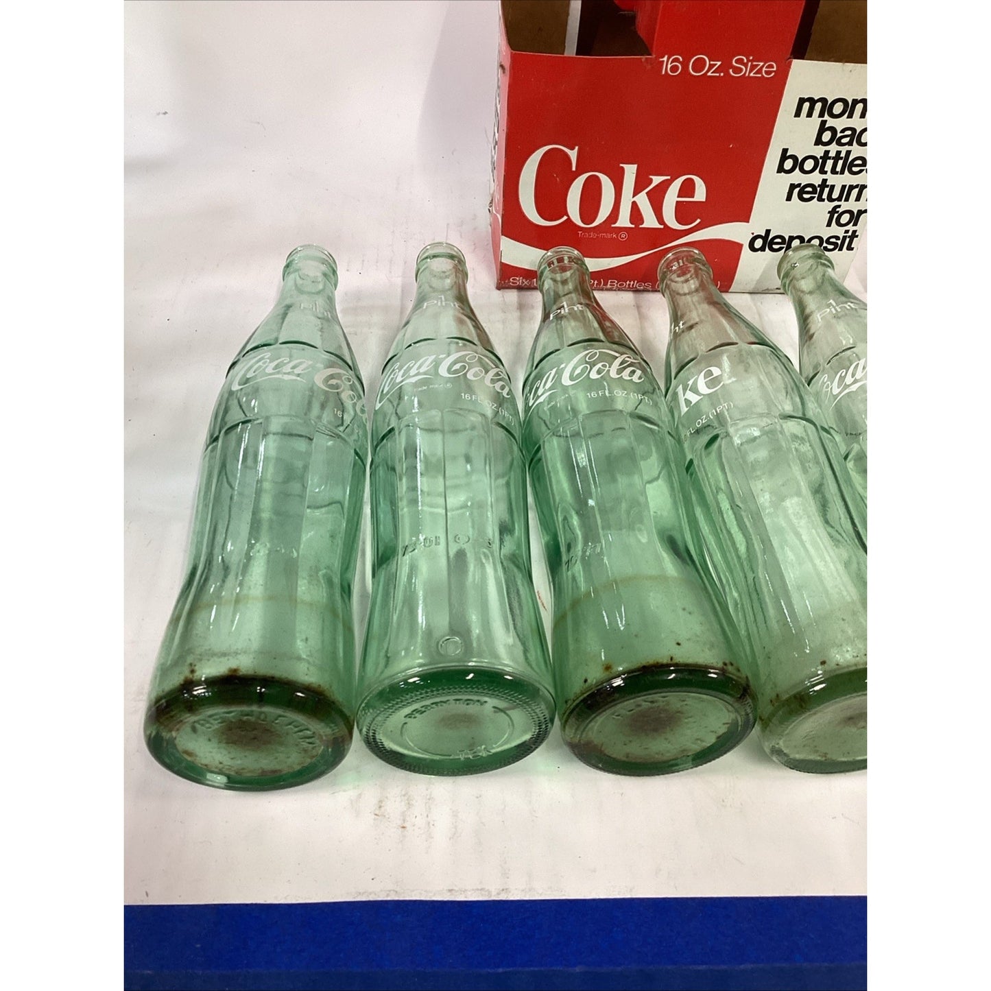 Vintage Coca Cola Classic 6 Pack Glass Bottles 16oz Cardboard Carry Case