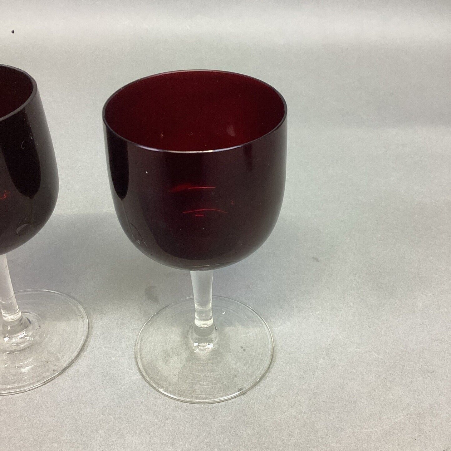 Set Of 2 Red Wine Glasses with Clear Stem - 4.75”