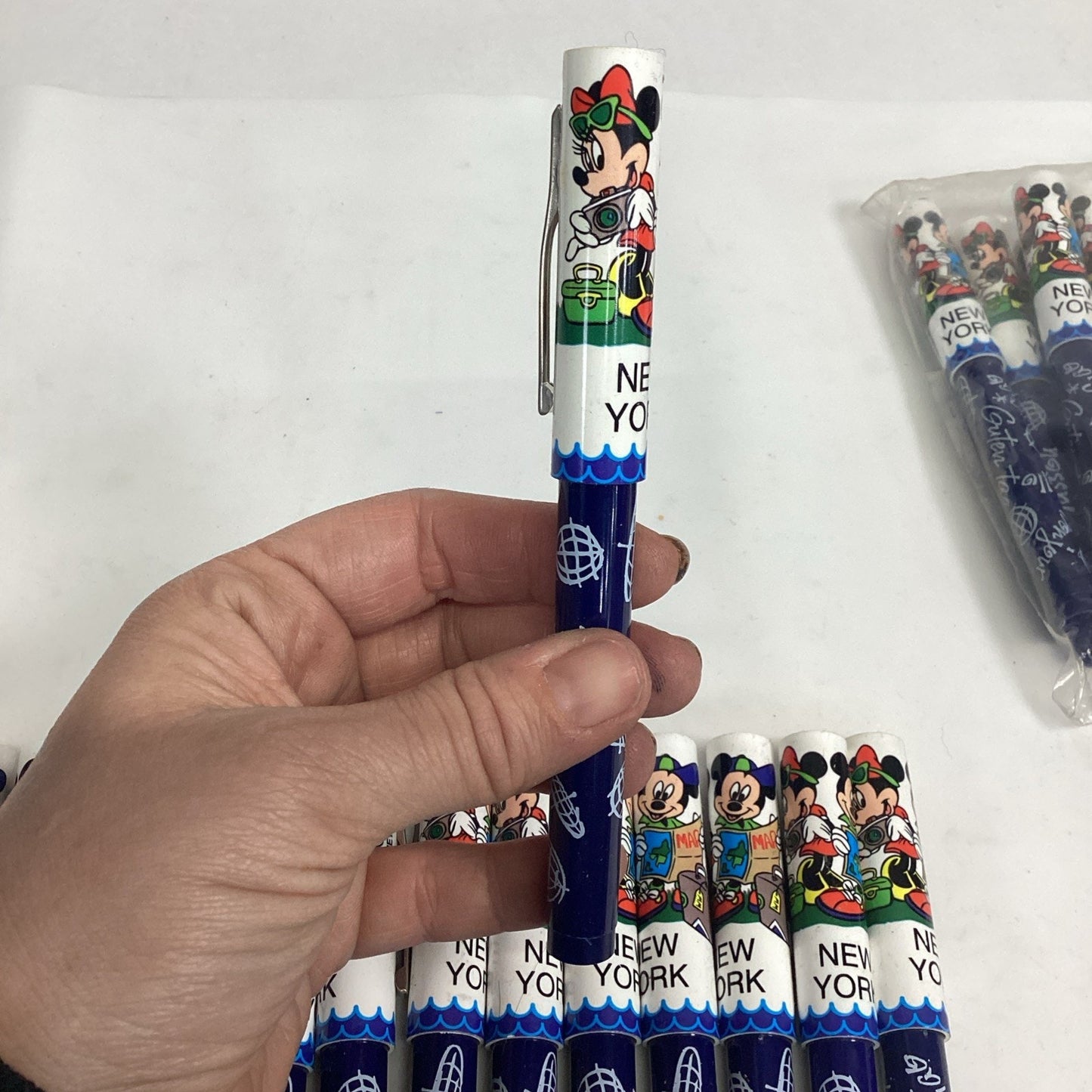 Large Lot Of 26 Disney Mickey Mouse & Minnie Mouse New York Souvenir Pens - New