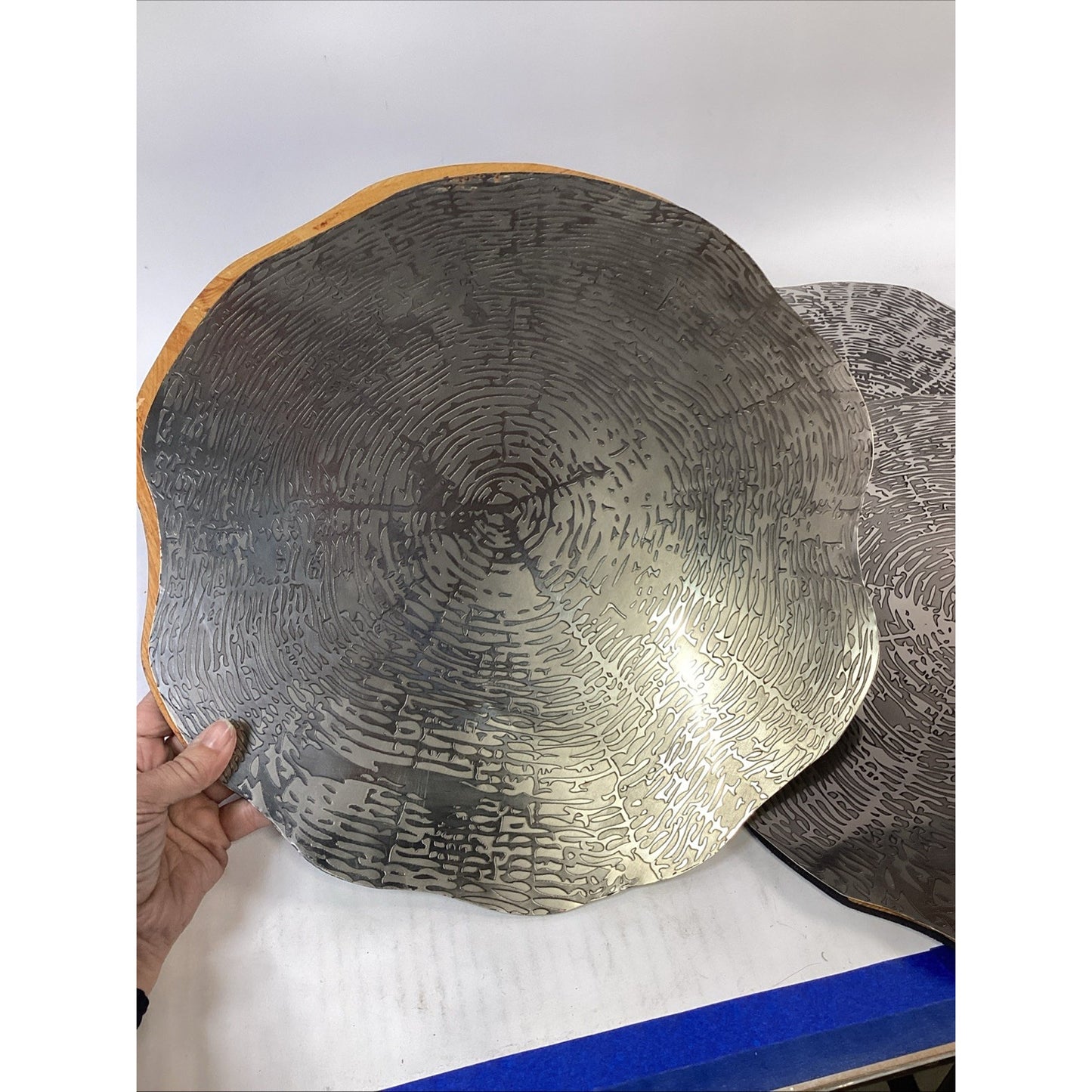 Set Of 4 Kim Seybert Metallic Wood Slice Charger Plates/Placemats - 15x14.5”