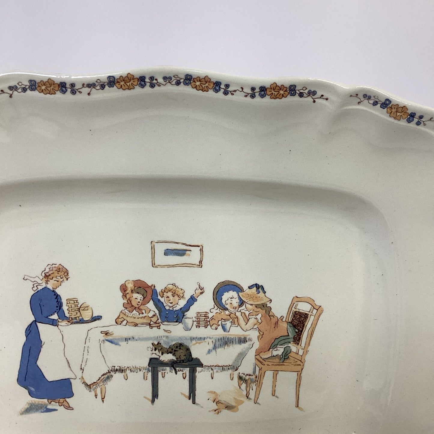 Sarreguemines serving platter from the "Les Enfants Richard" collection - France