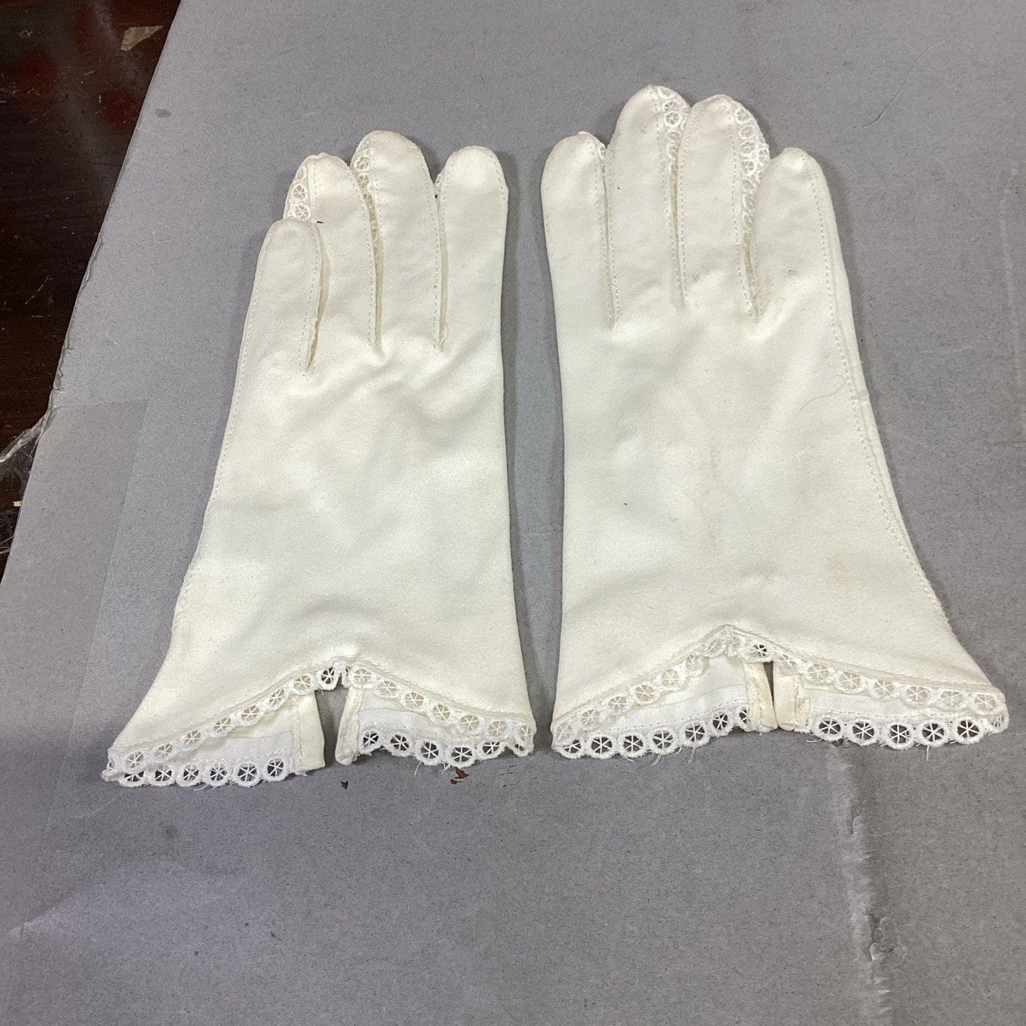 Set Of 2 Kay Fuchs Designs Women’s Gloves - Size 7.5
