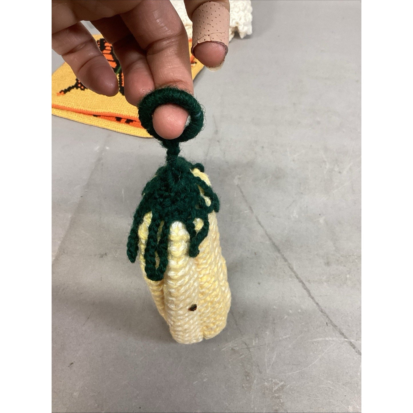 Set Of 7 Handmade Vintage - 5 Crochet Pot Holders, & A Corn And Chicken Figure