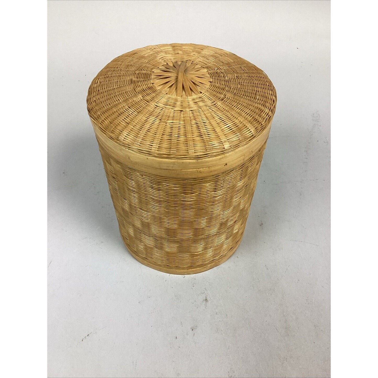 Vintage 1977 Woven Wicker Storage Basket - 7”Hx5.5”D