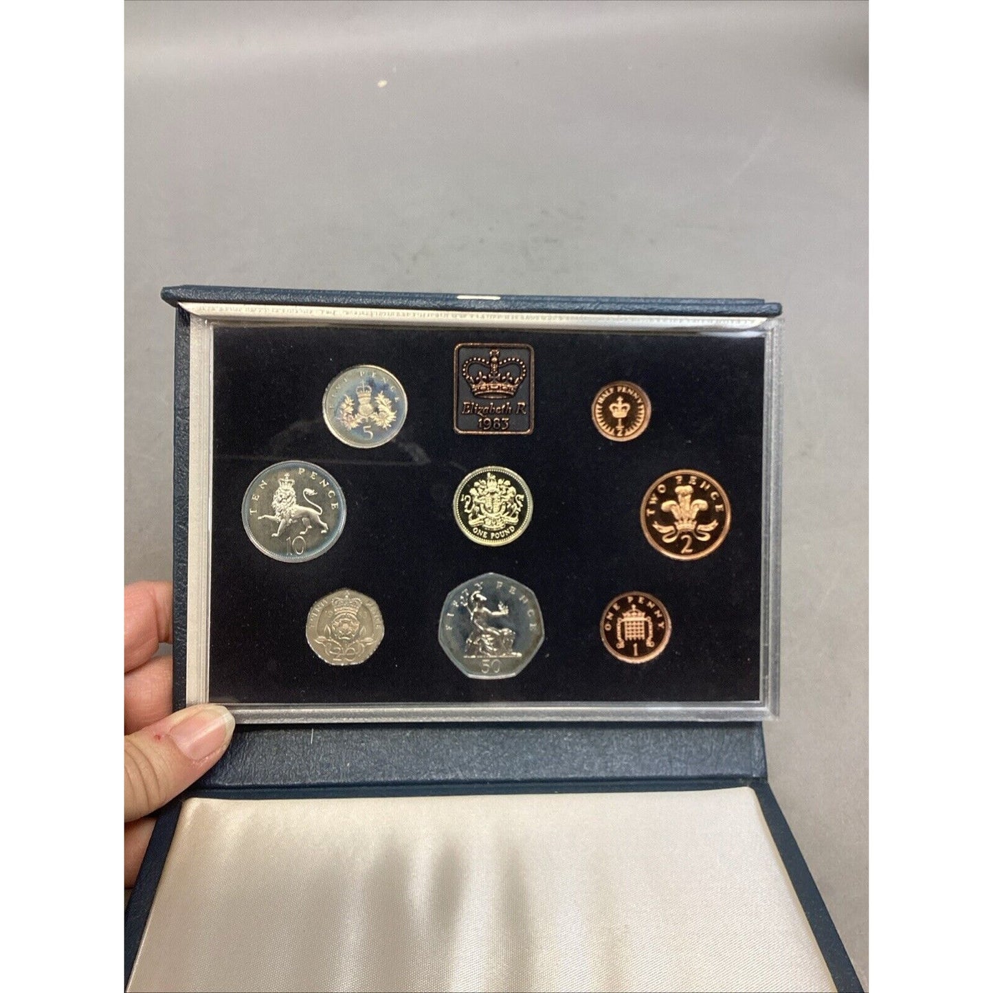 1983 UNITED KINGDOM ROYAL MINT 8 COIN PROOF SET - 8 Coins