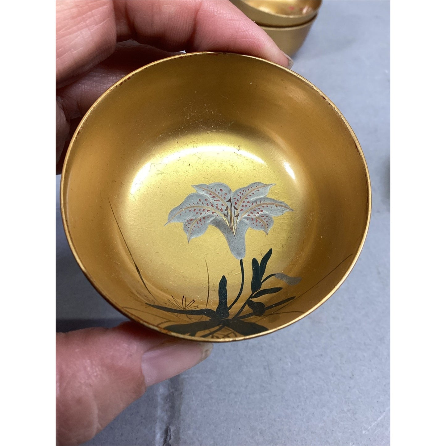 Set Of 6 Japanese Gold Floral Hand Painted Sake Cups
