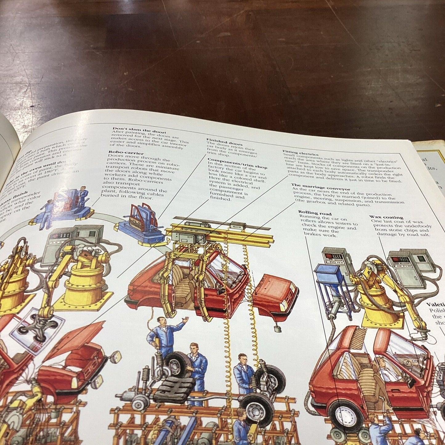 Stephen Biesty’s Incredible Cross-Sections - Trains, Planes, Ships, Submarine