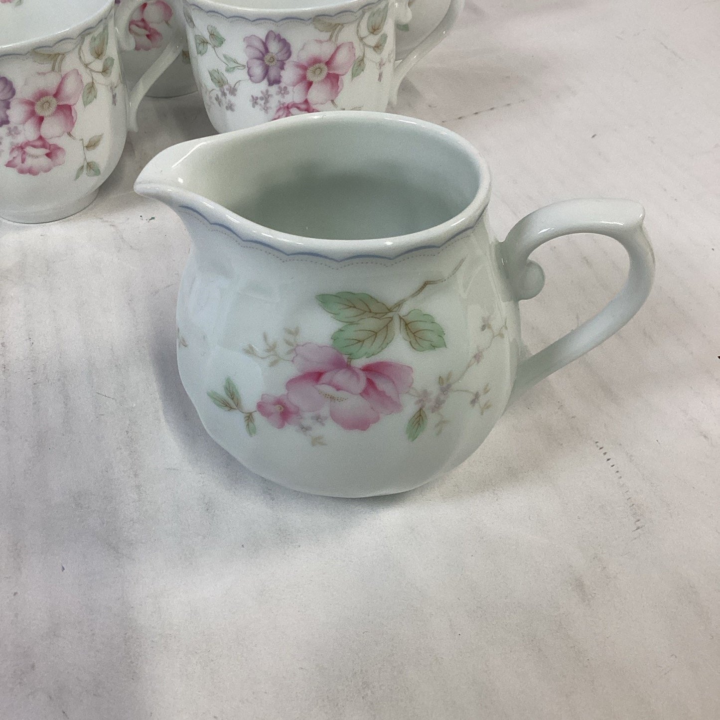 Lot Of 10 Mikasa L9711 Renee Tea Cups, Creamer And Sugar