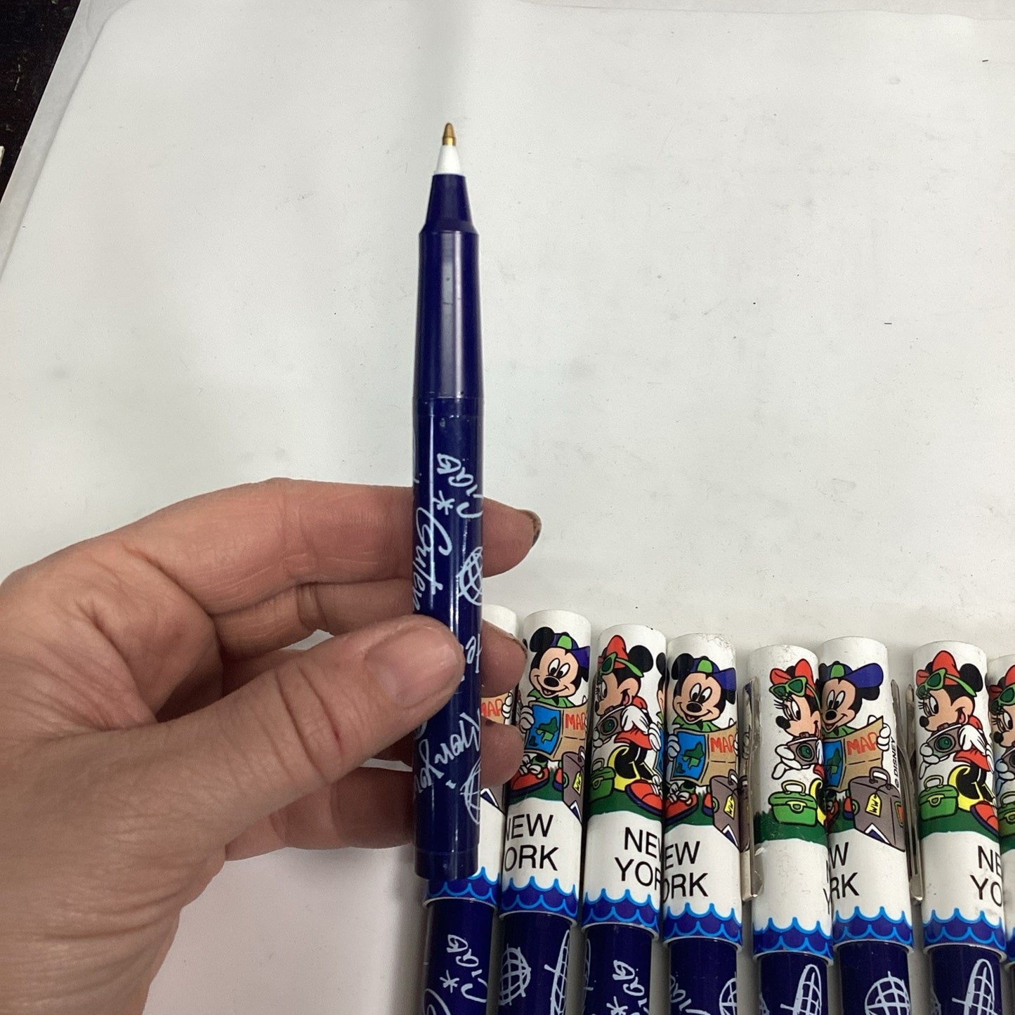 Large Lot Of 26 Disney Mickey Mouse & Minnie Mouse New York Souvenir Pens - New