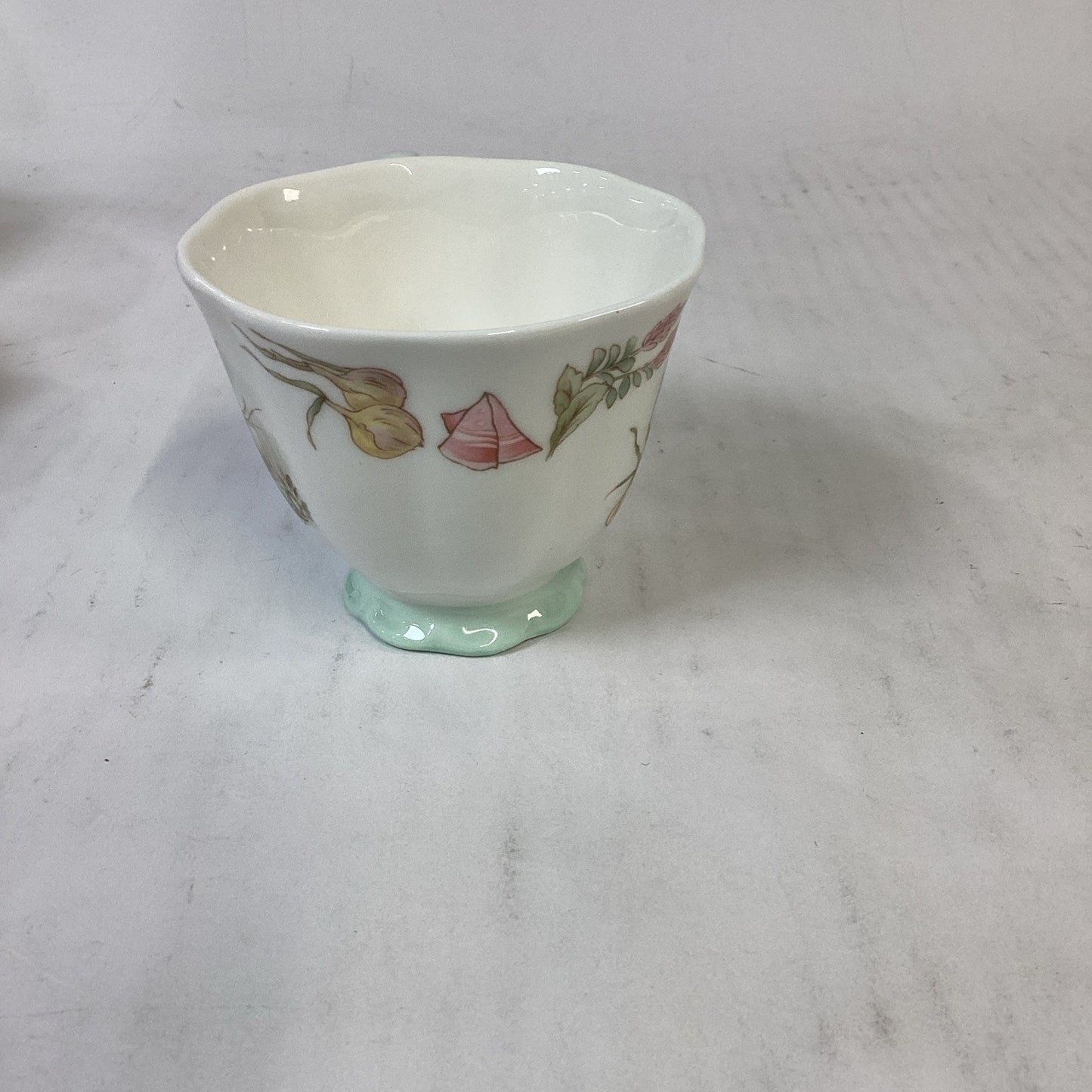 Royal Albert Peter Rabbit Cup Benjamin Bunny Beatrix Potter 1986 F.W.&Co England
