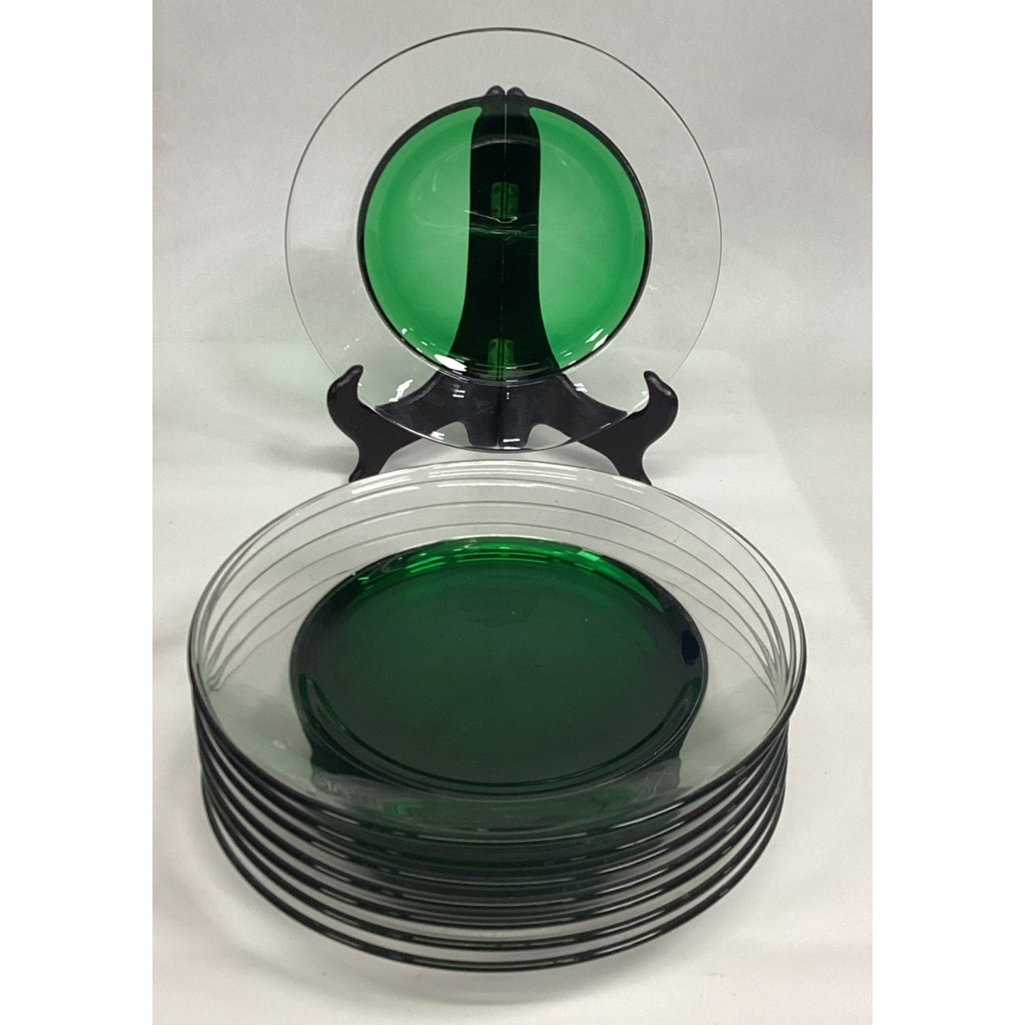 Lot Of 8 - Arcoroc Green Center Glass Salad Plate. Made in France
