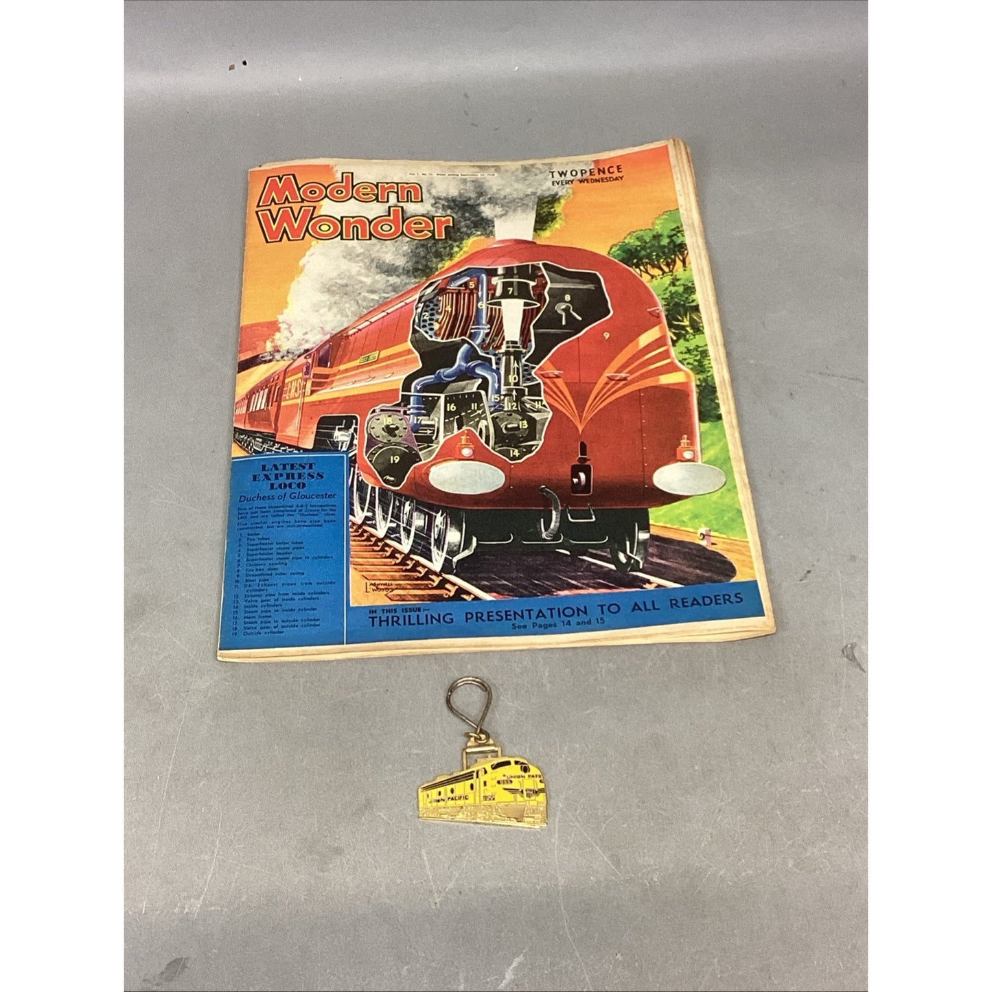 Rare VTG MODERN WONDER Magazine- September 24, 1938 W/ Union Pacific RR Keychain