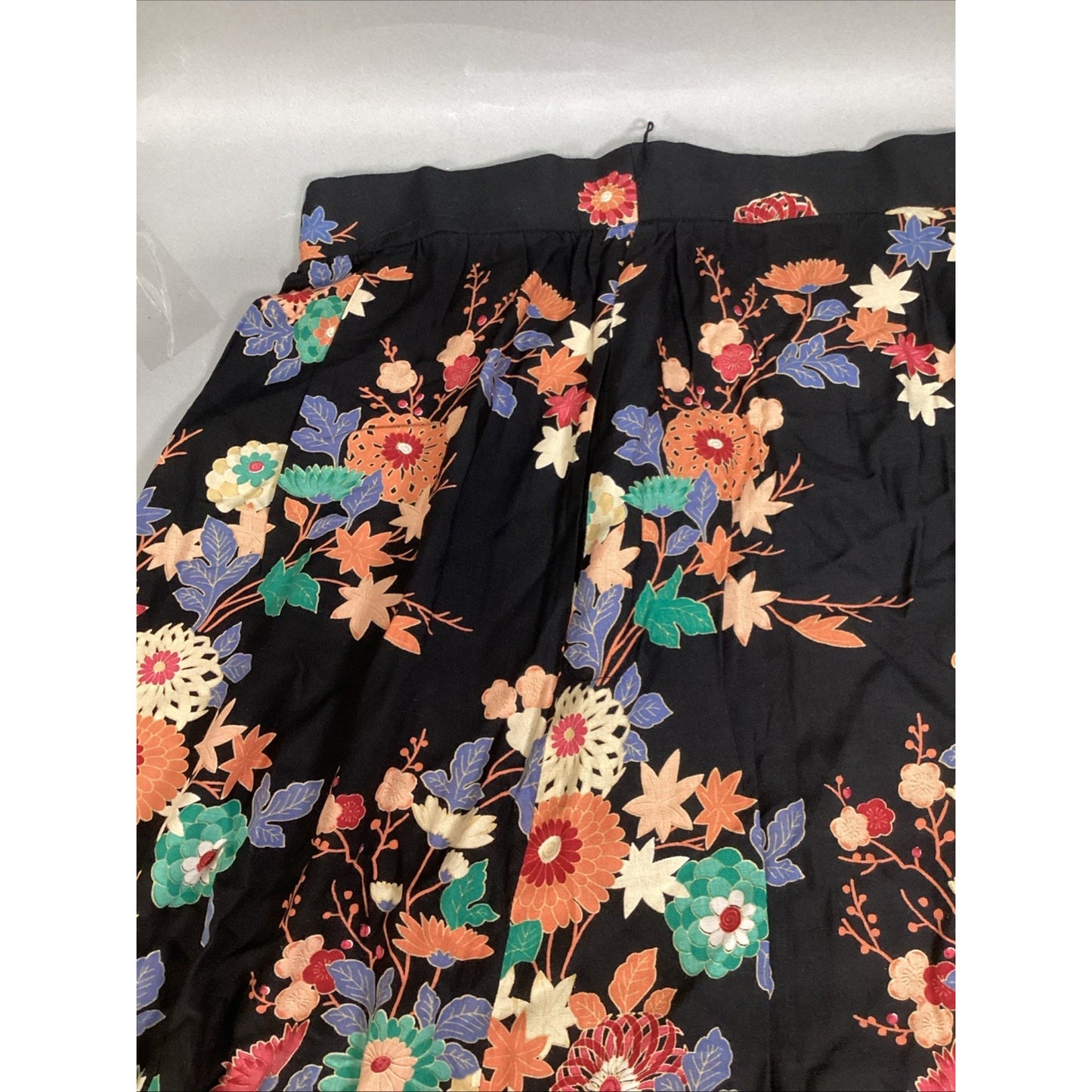 Women’s Ruffled Floral Tie Back Skirt - Size 14 - 31”L