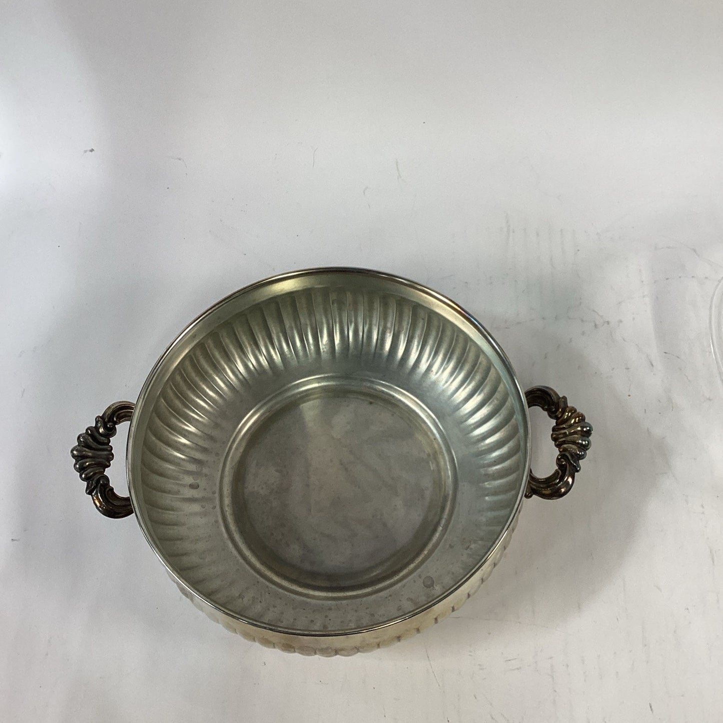 Kent Silversmiths Silverplate Covered Casserole with 2 Qt Glass Pyrex Insert