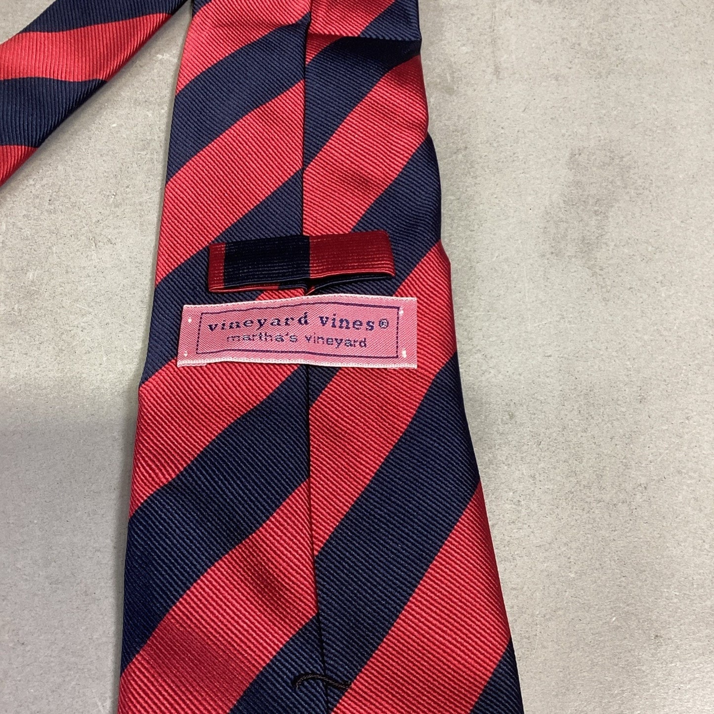 Martha’s Vineyard - Vineyard Vines Men's 100% Silk Red Blue Striped Neck Tie