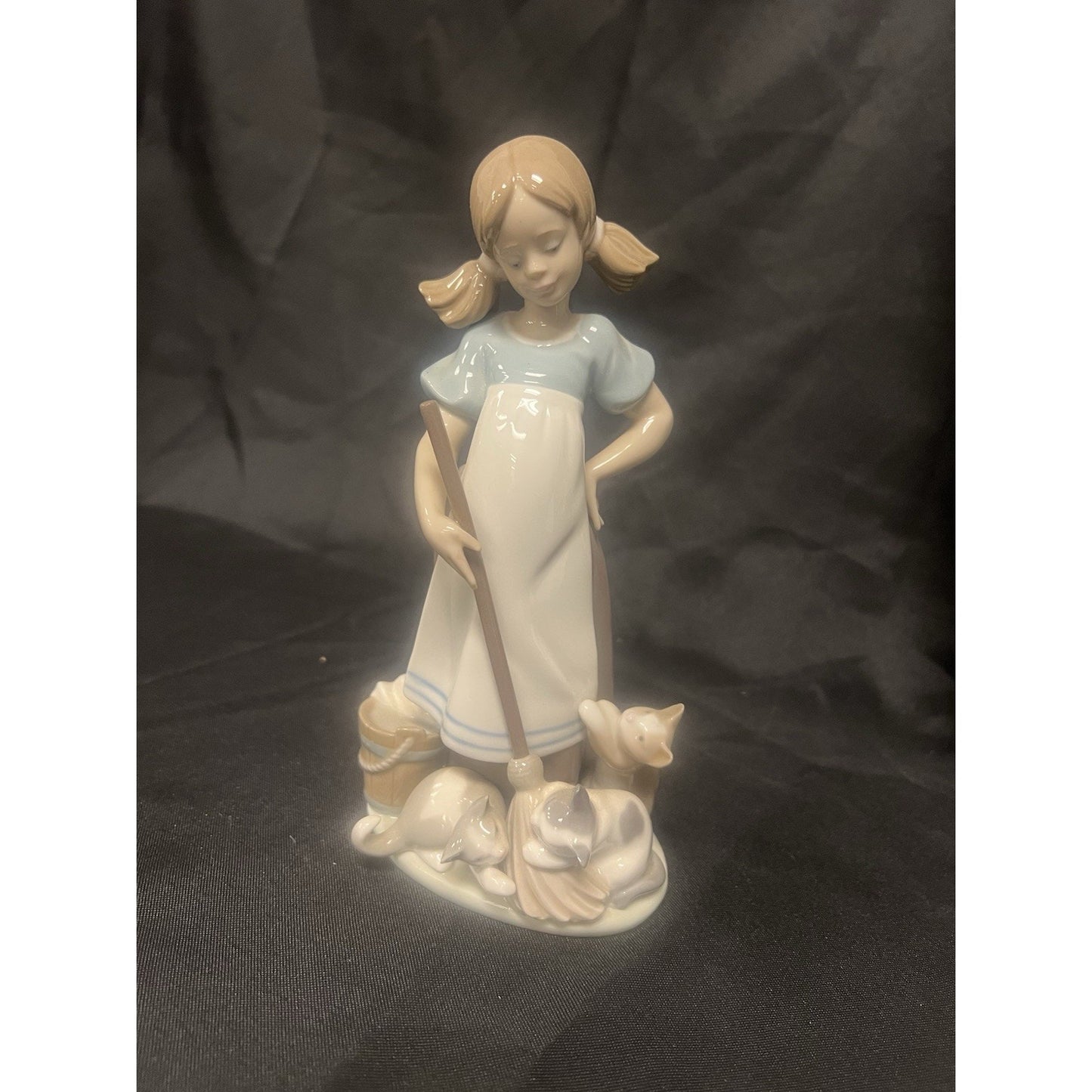 Lladro #5232 "Playful Kittens" Girl with Cats and Holding Mop 8”