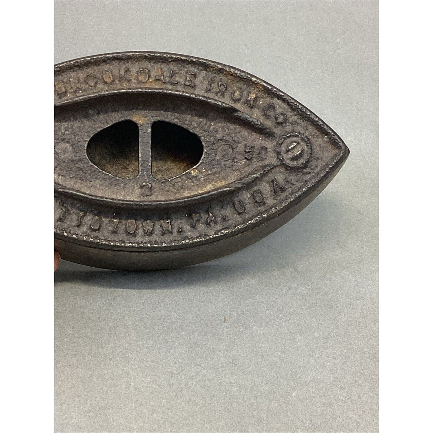 Vintage Cole Brookdale Iron Co Cast Iron Sad Iron Pottstown Pa Made In USA