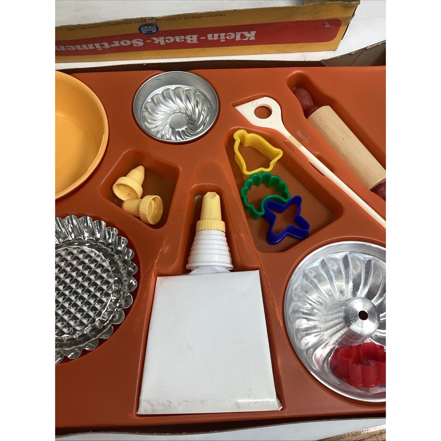Vintage German Children’s Baking Set - Klein Spiel MIT Herz