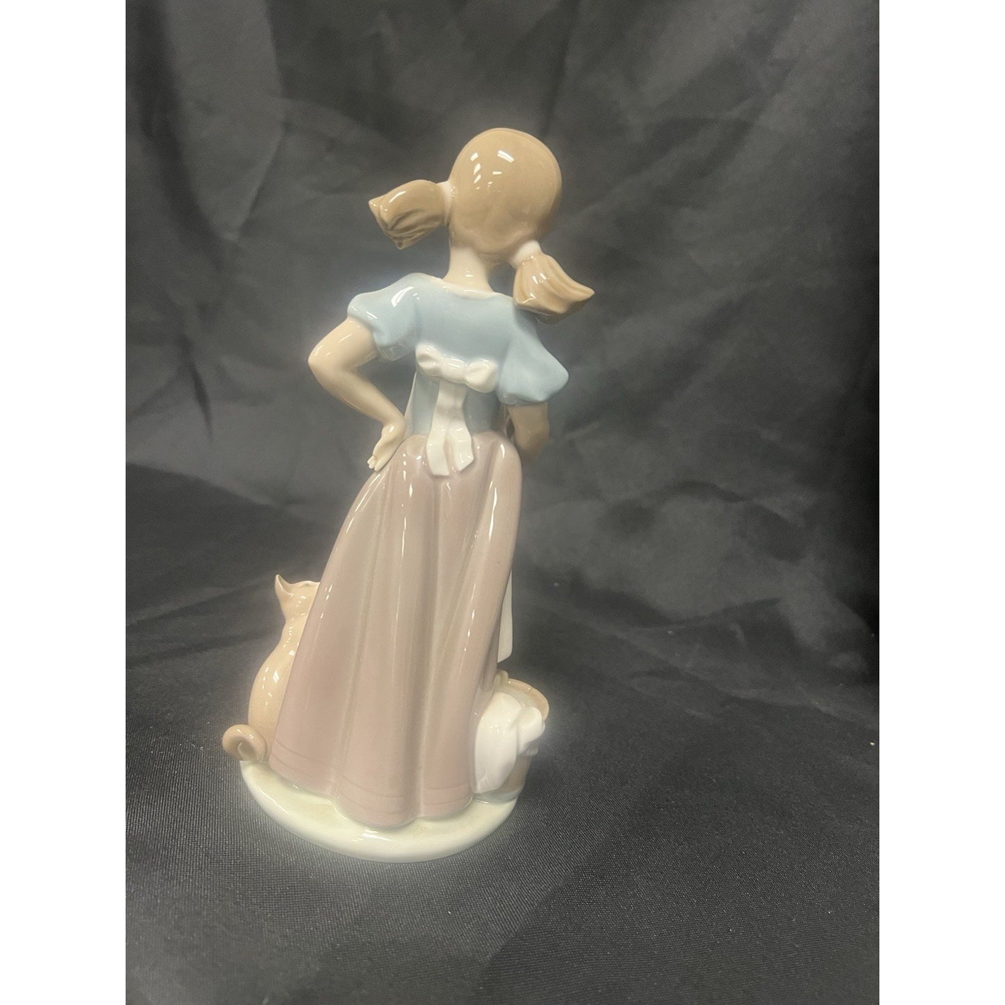 Lladro #5232 "Playful Kittens" Girl with Cats and Holding Mop 8”