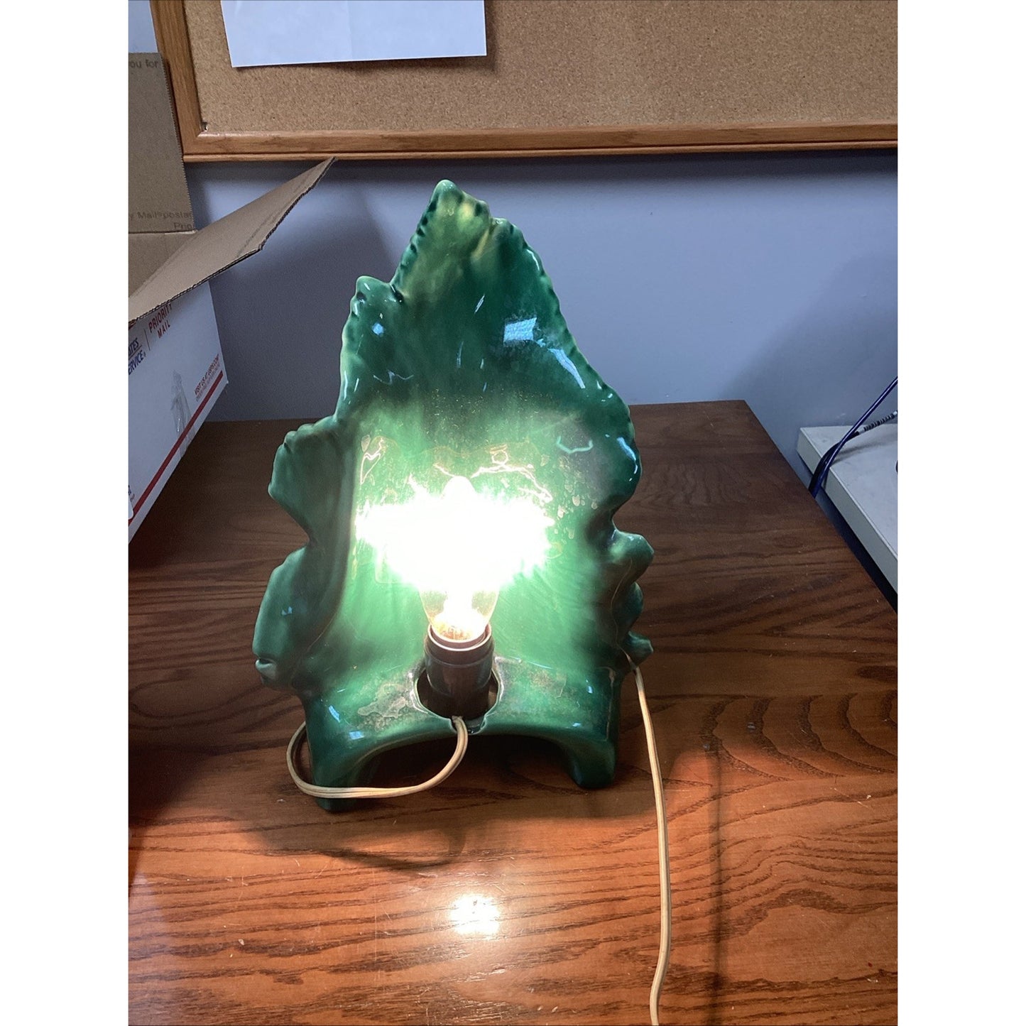 Phil-Mar MCM Green Glaze Ceramic Leaf Tropical TV Lamp - Tested & Works - Rare