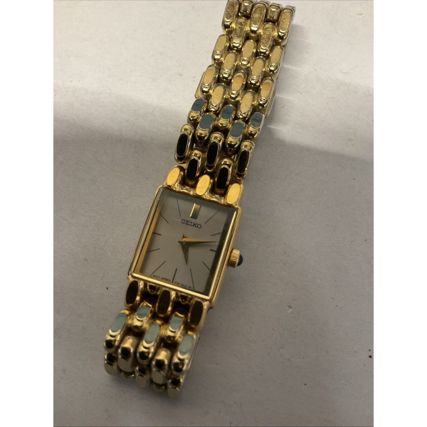 Vintage Seiko 244096 Petite Yellow Gold Tone Classic 13mm Small Tank watch