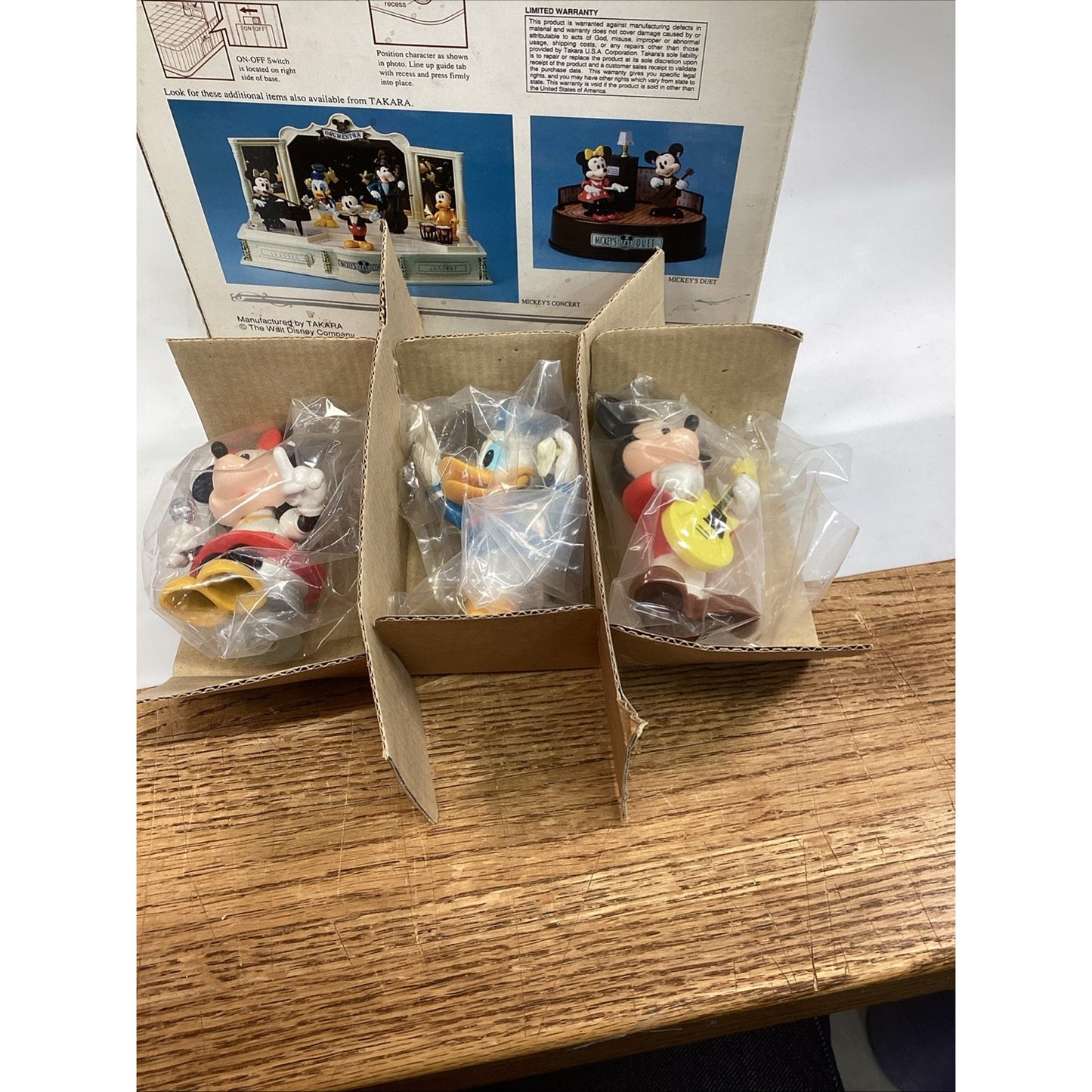 Takara Japan Disney Donalds Diner Animated Show Rock & Roll - Sound Activated