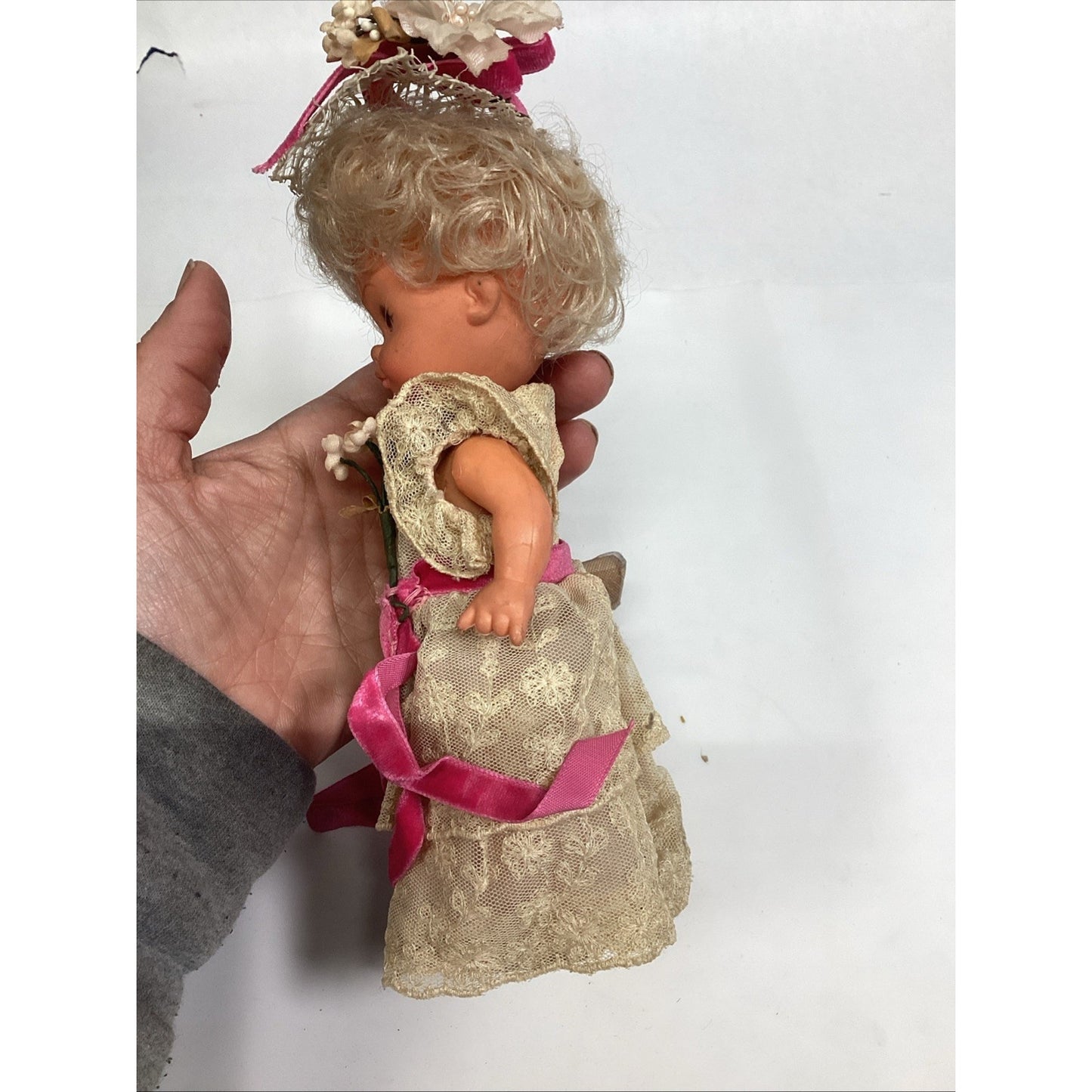 Vintage 1970’s Victorian Southern Belle W/ Lace Gown & Bonnet Made In Hong Kong