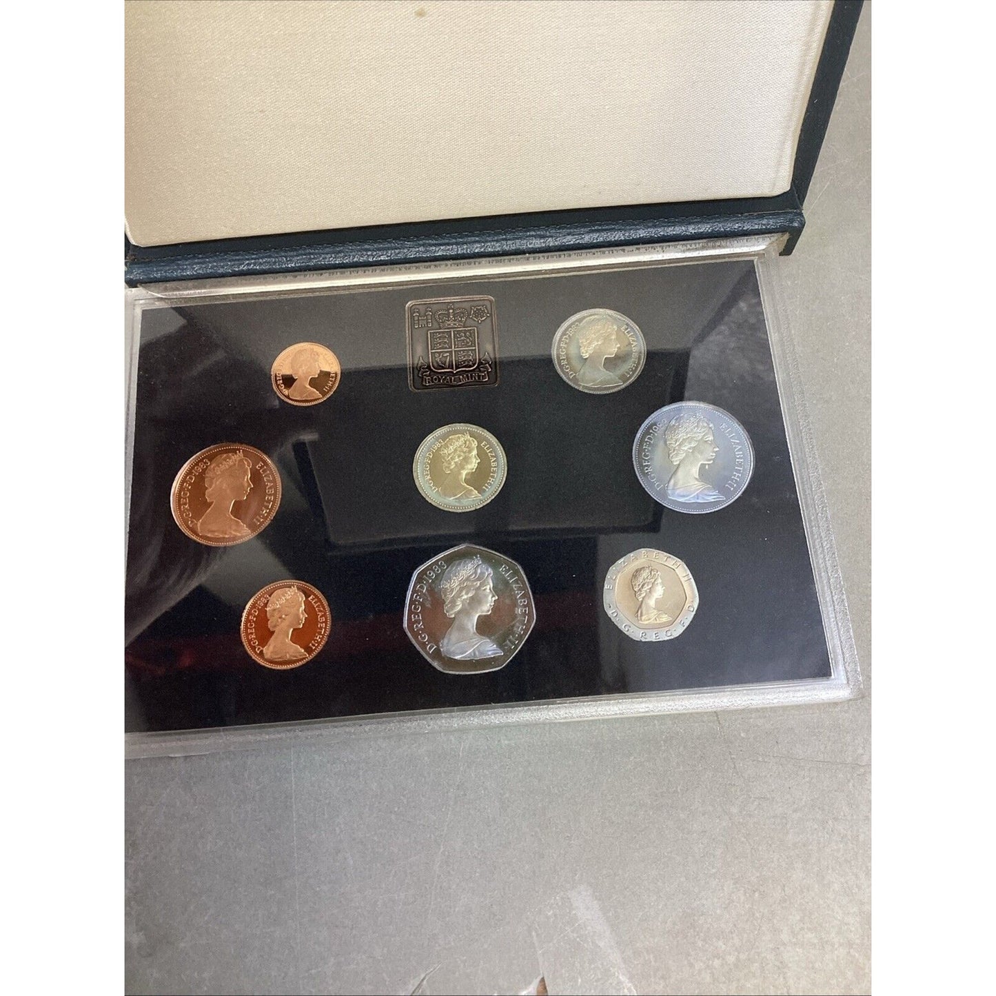 1983 UNITED KINGDOM ROYAL MINT 8 COIN PROOF SET - 8 Coins