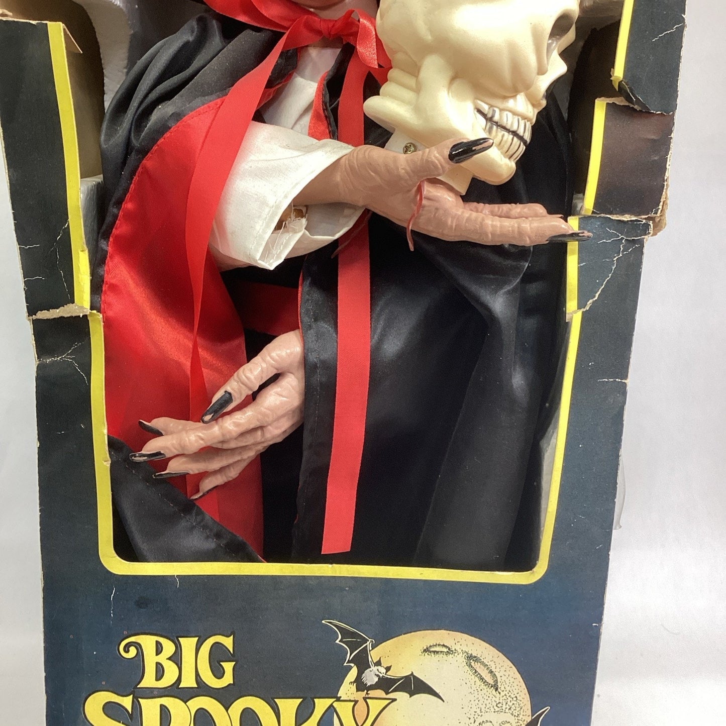 Rare Vintage Halloween DRACULA with Lights & Sound - NOS