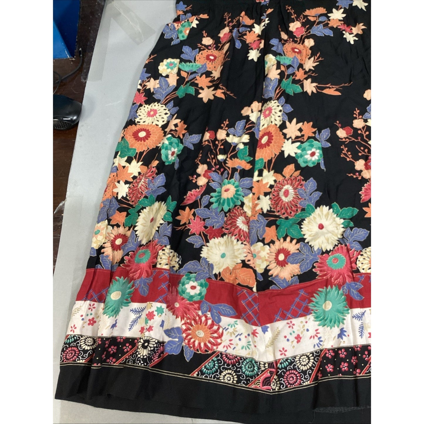 Women’s Ruffled Floral Tie Back Skirt - Size 14 - 31”L