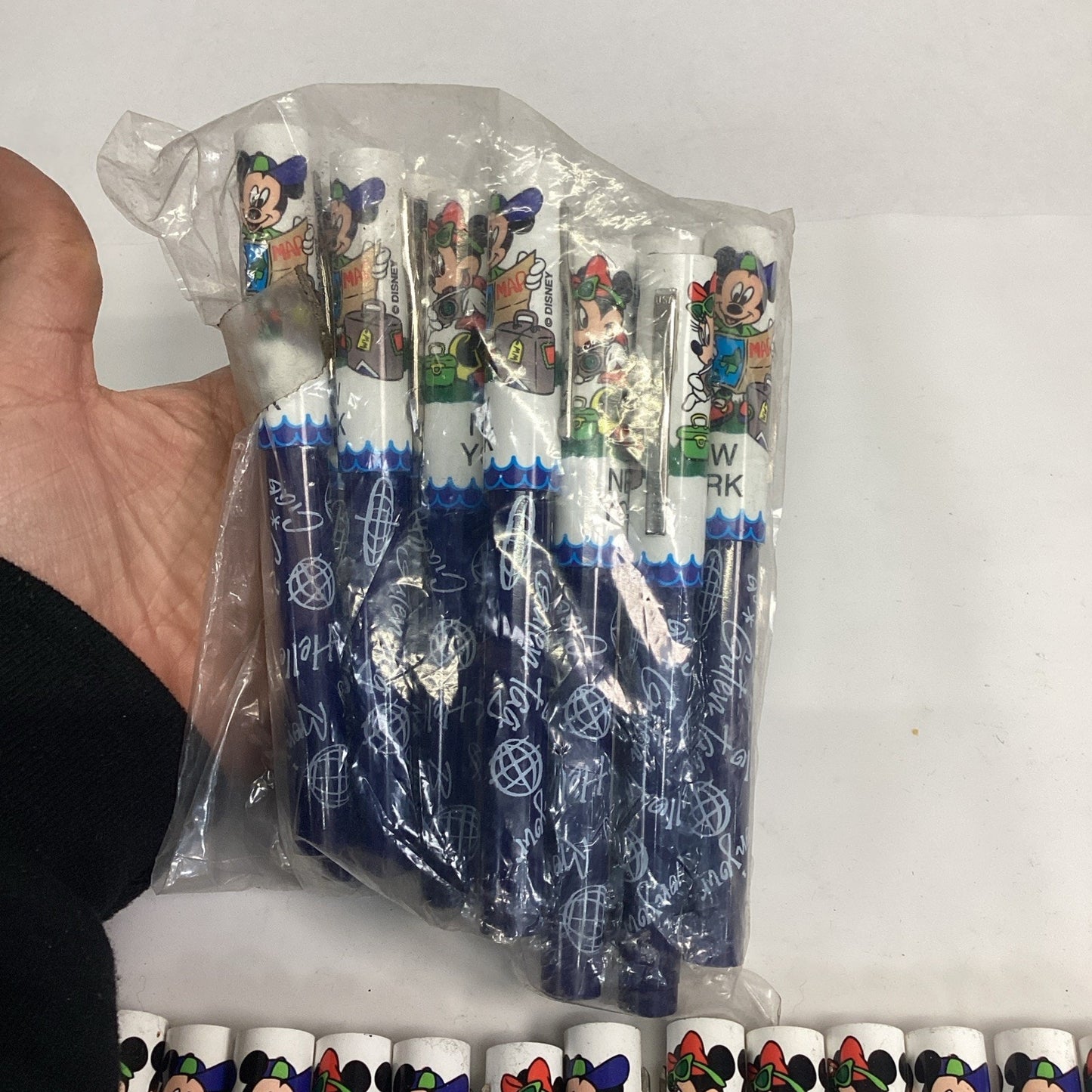 Large Lot Of 26 Disney Mickey Mouse & Minnie Mouse New York Souvenir Pens - New