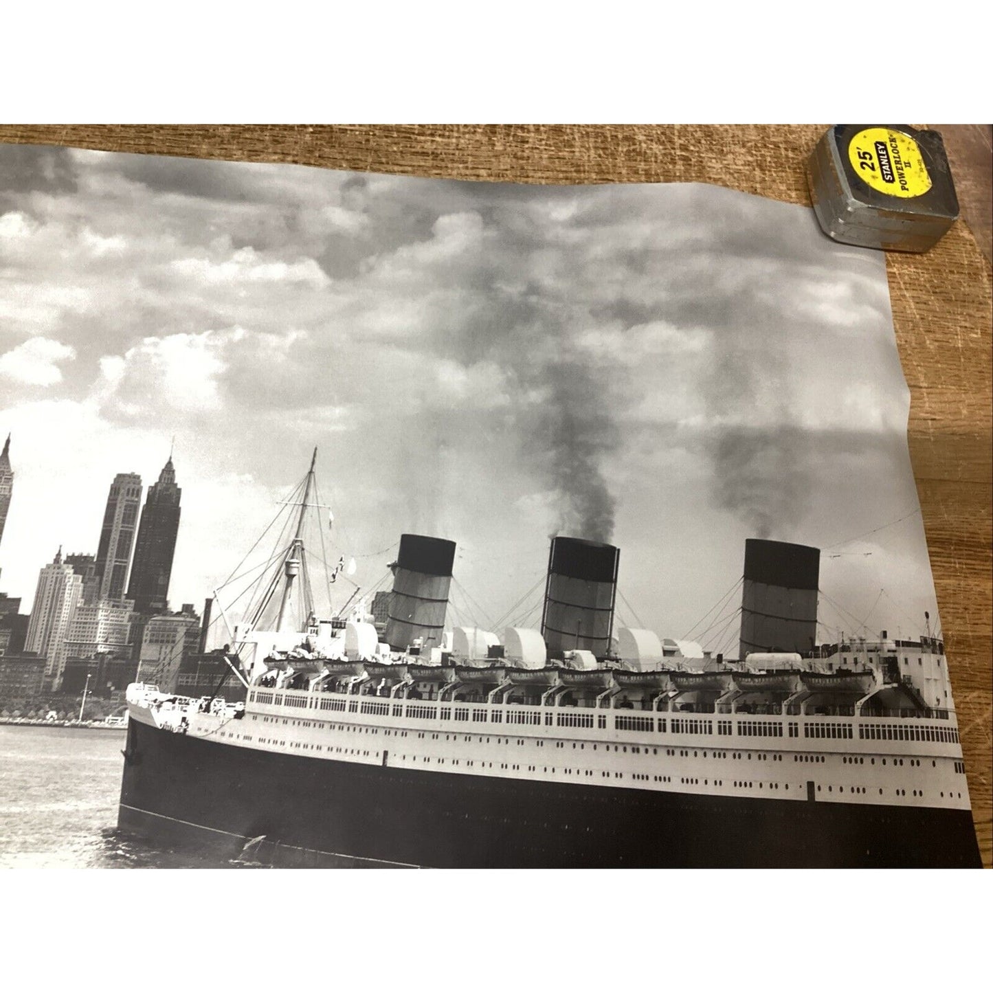 QUEEN Elizabeth Ocean Liner W/ Manhattan Skyline 1957- 39x19.5” - Made in France