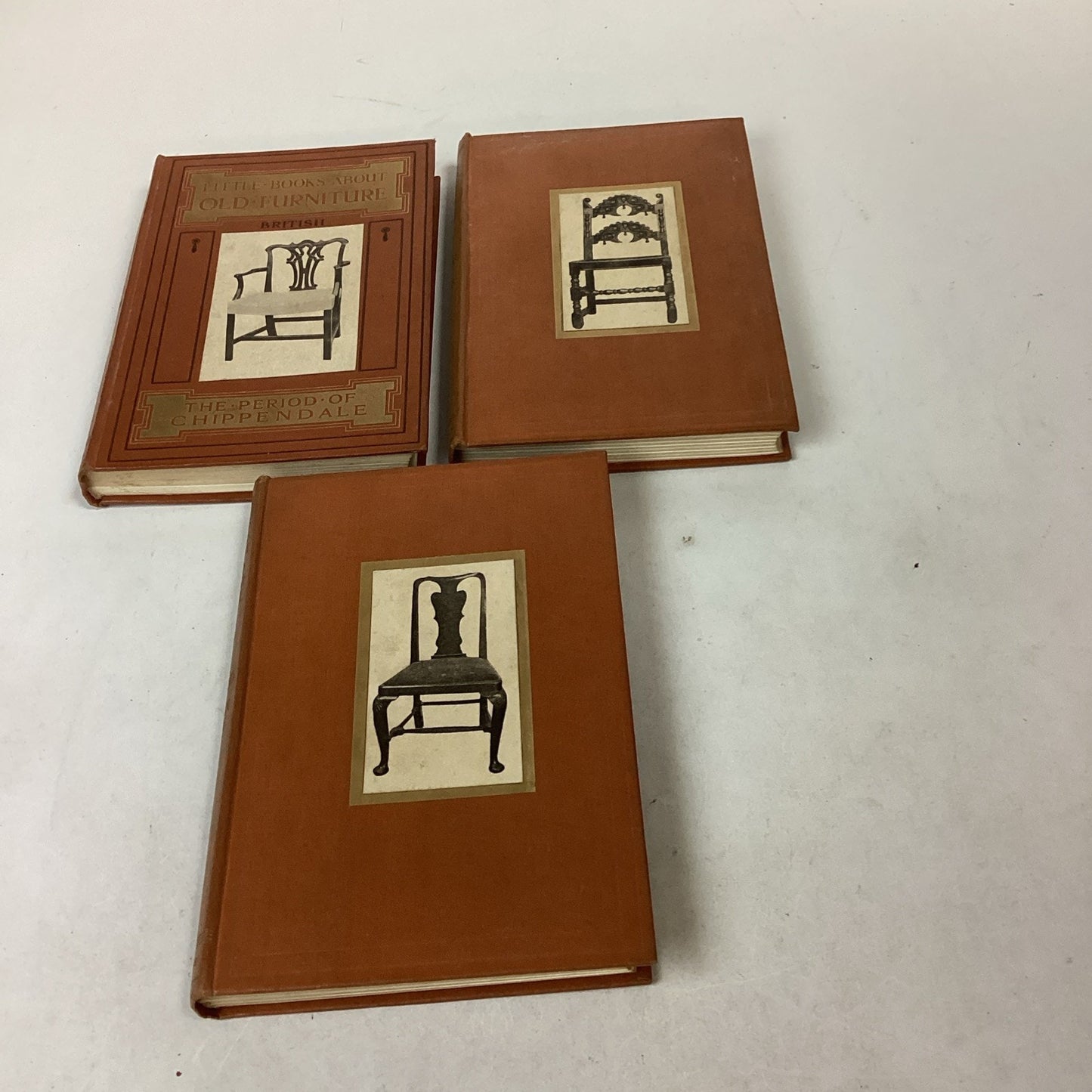 Set Of 3 - Little Book About Old Furniture - Illustrated