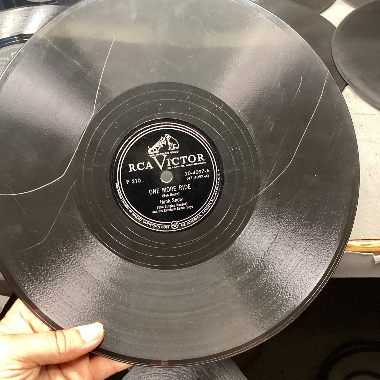 Lot Of Of 15 Hank Snow The Singing Ranger 10” Records In Record Holder