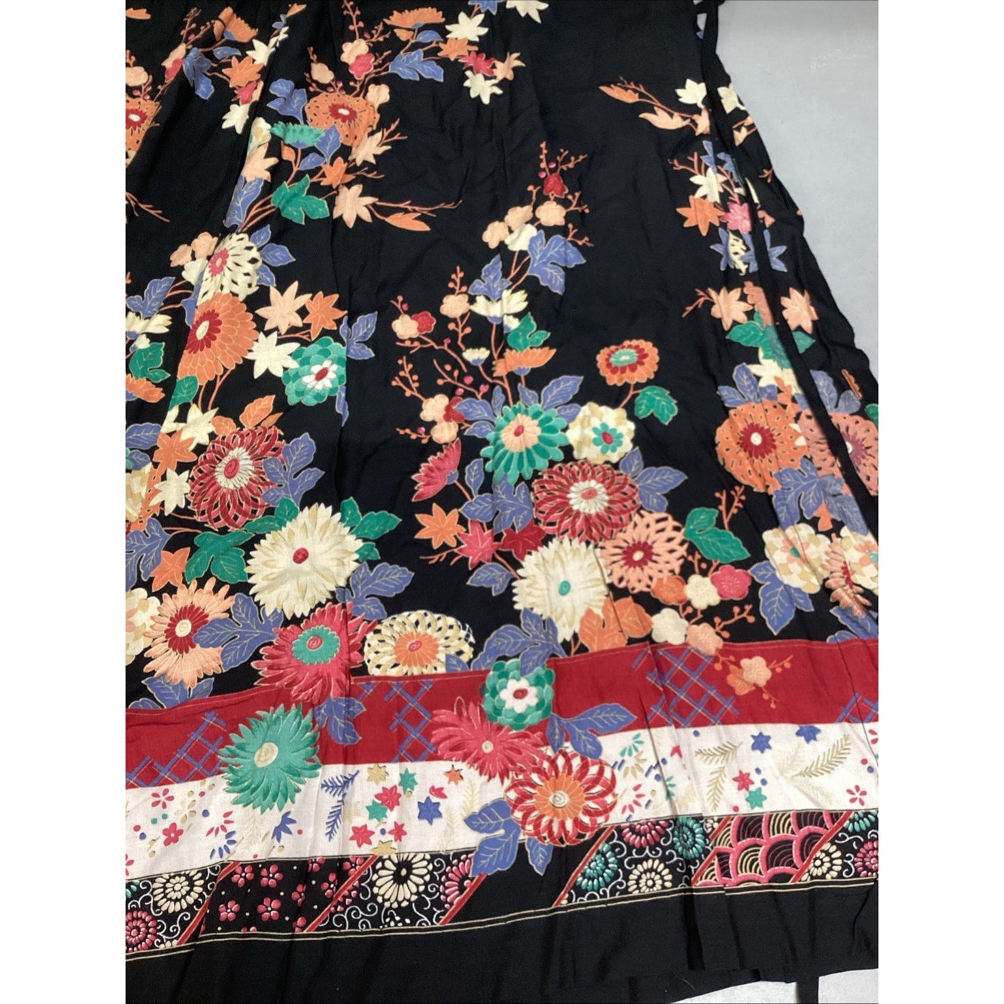 Women’s Ruffled Floral Tie Back Skirt - Size 14 - 31”L