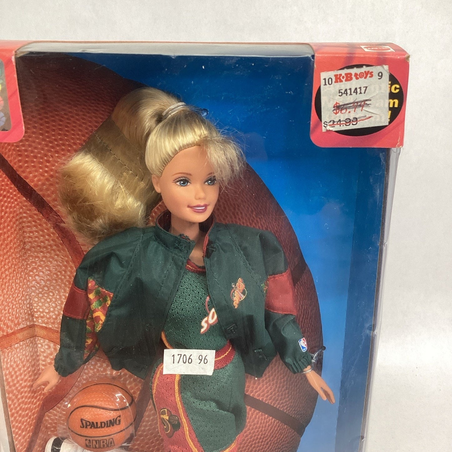 Barbie Doll Seattle Sonics Basketball 1998 Mattel # 20718 NOS NBA Team Uniform