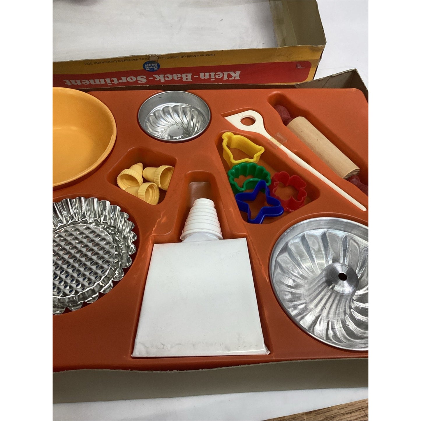 Vintage German Children’s Baking Set - Klein Spiel MIT Herz