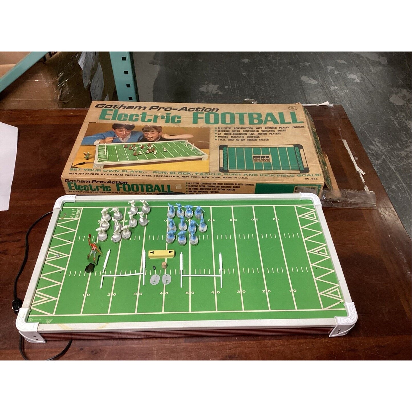 Vintage Gotham Pro Action Electric Football Game Field Players - Tested/Works