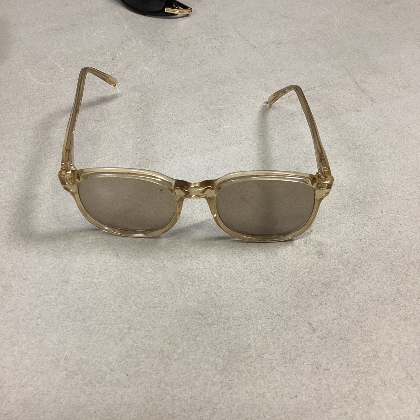 Guess Striker And Sanford Hutton Colors In Optics Unisex Sunglasses