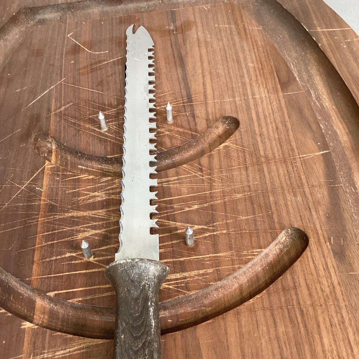 Large Wooden Carving Board, Double Edged Carving Knife & Counter Mat