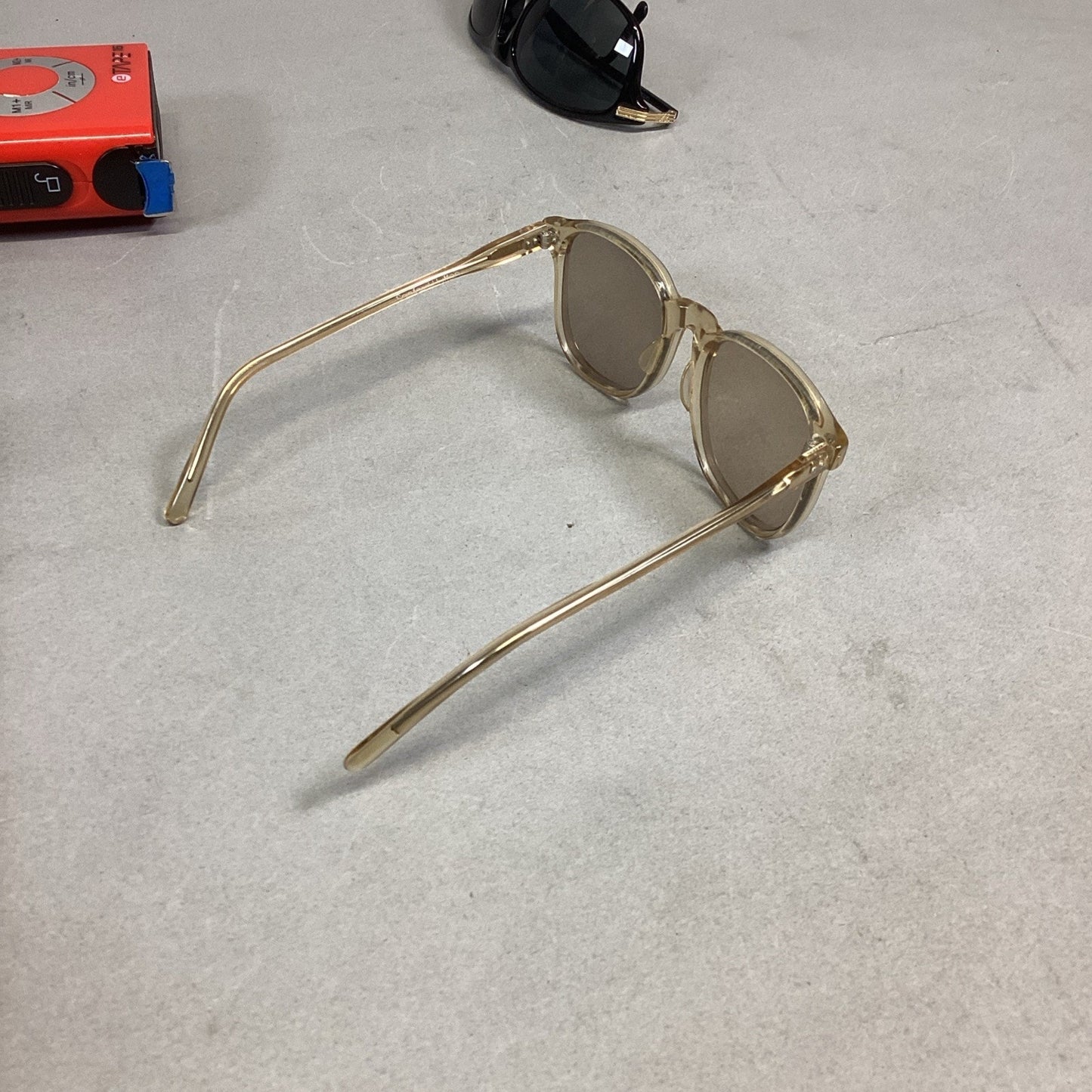 Guess Striker And Sanford Hutton Colors In Optics Unisex Sunglasses