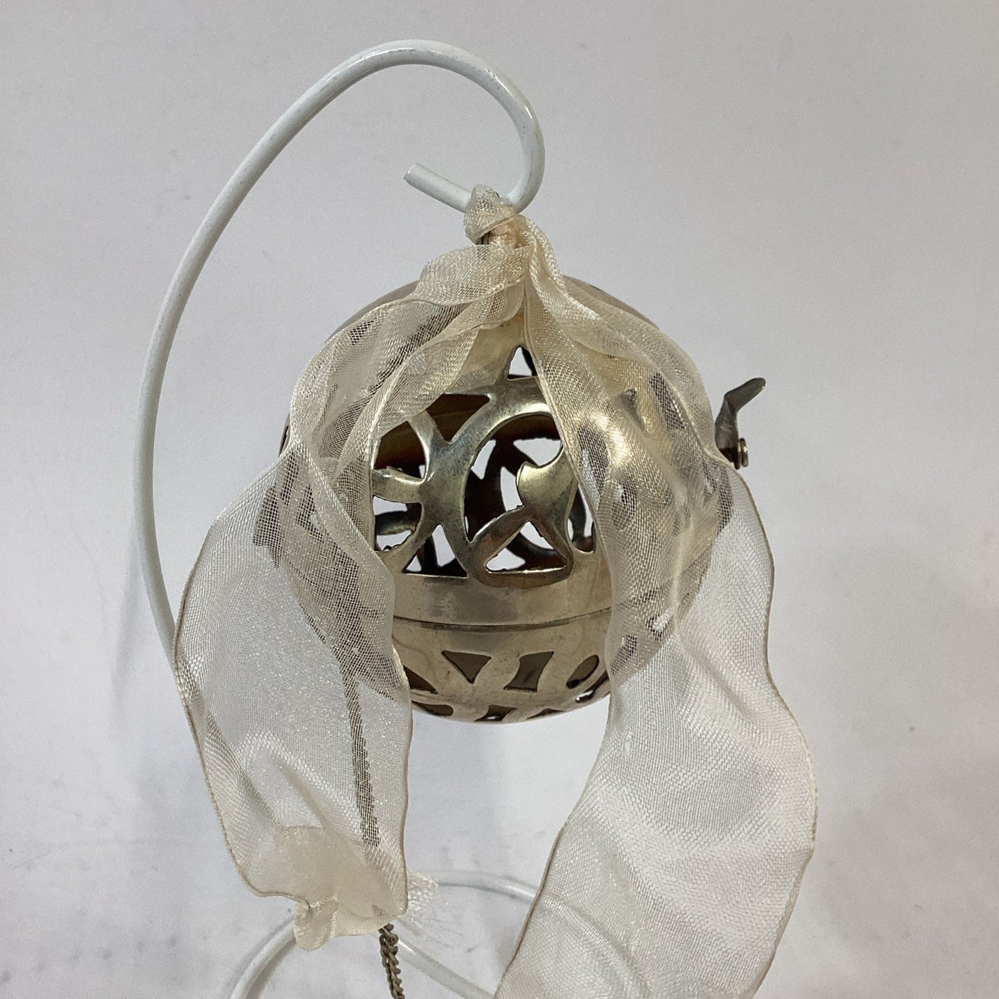 Silver-Plated Pomander Potpourri Ornament Ball Hinged Perforated Sphere Decor