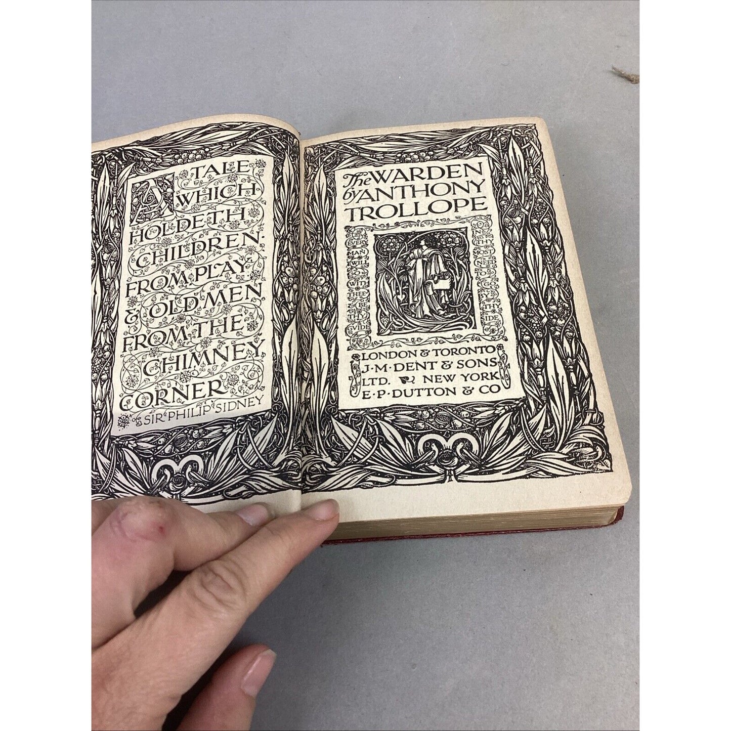 VTG 1916 - The Warden: Anthony Trollope (Everyman's Library Classics) Softcover