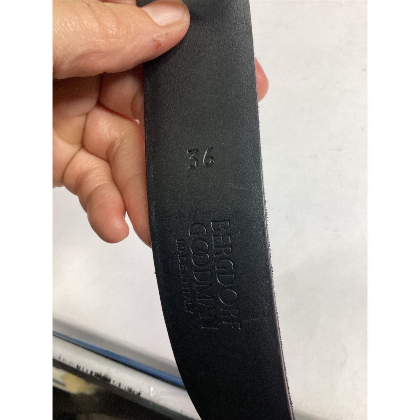 Bergdorf Goodman Blue Suede Men’s Belt - NWT - Size 36 - Made In Italy