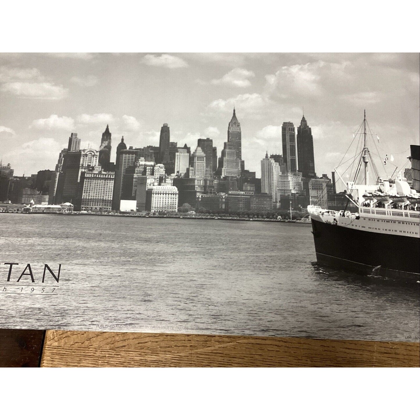 QUEEN Elizabeth Ocean Liner W/ Manhattan Skyline 1957- 39x19.5” - Made in France